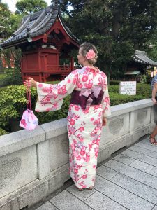 Kim in einem traditionellen Kimono (Foto: Privat)