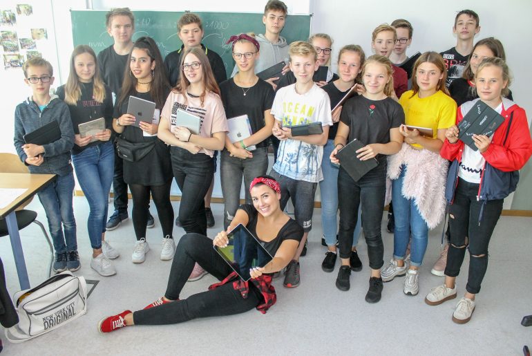 Emily von Sach an in der iPad-Klasse der Waldschule Hatten