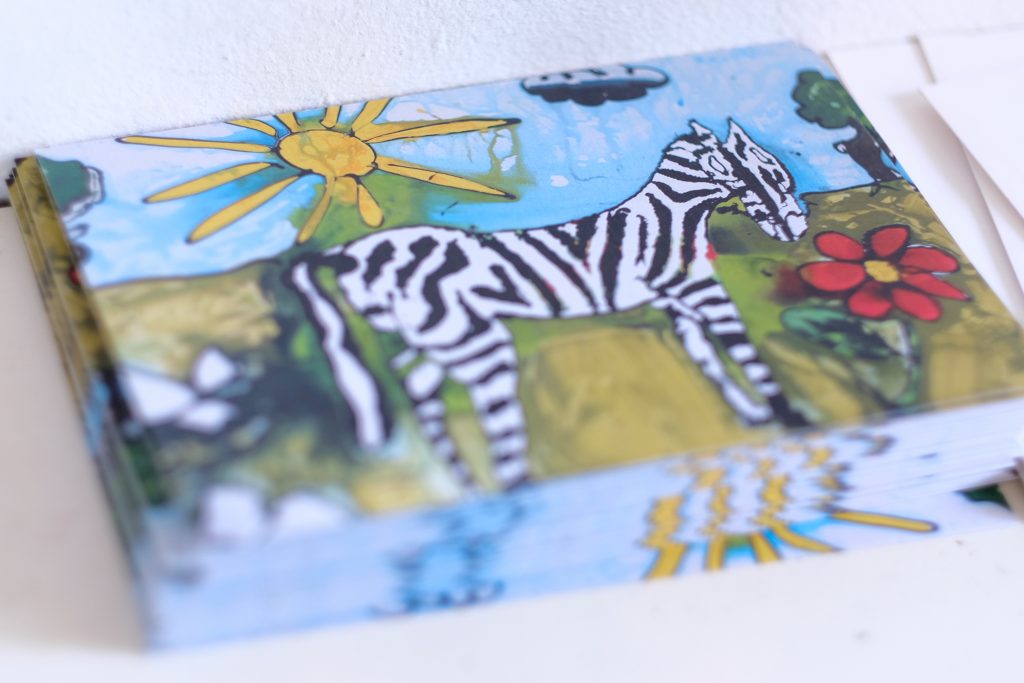 Das Bild "Zebra" soll Mittelpunkt der Ausstellung sein. Deshalb ziert es auch die Einladungskarten. (Bild: Christian J. Ahlers)